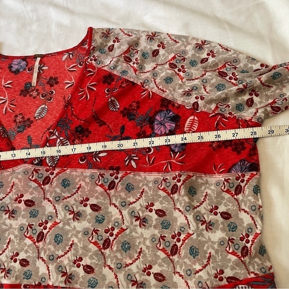 Free People Small Isabelle Tunic Top ~ Oversized Boho Peasant Red Floral - Picture 4 of 6